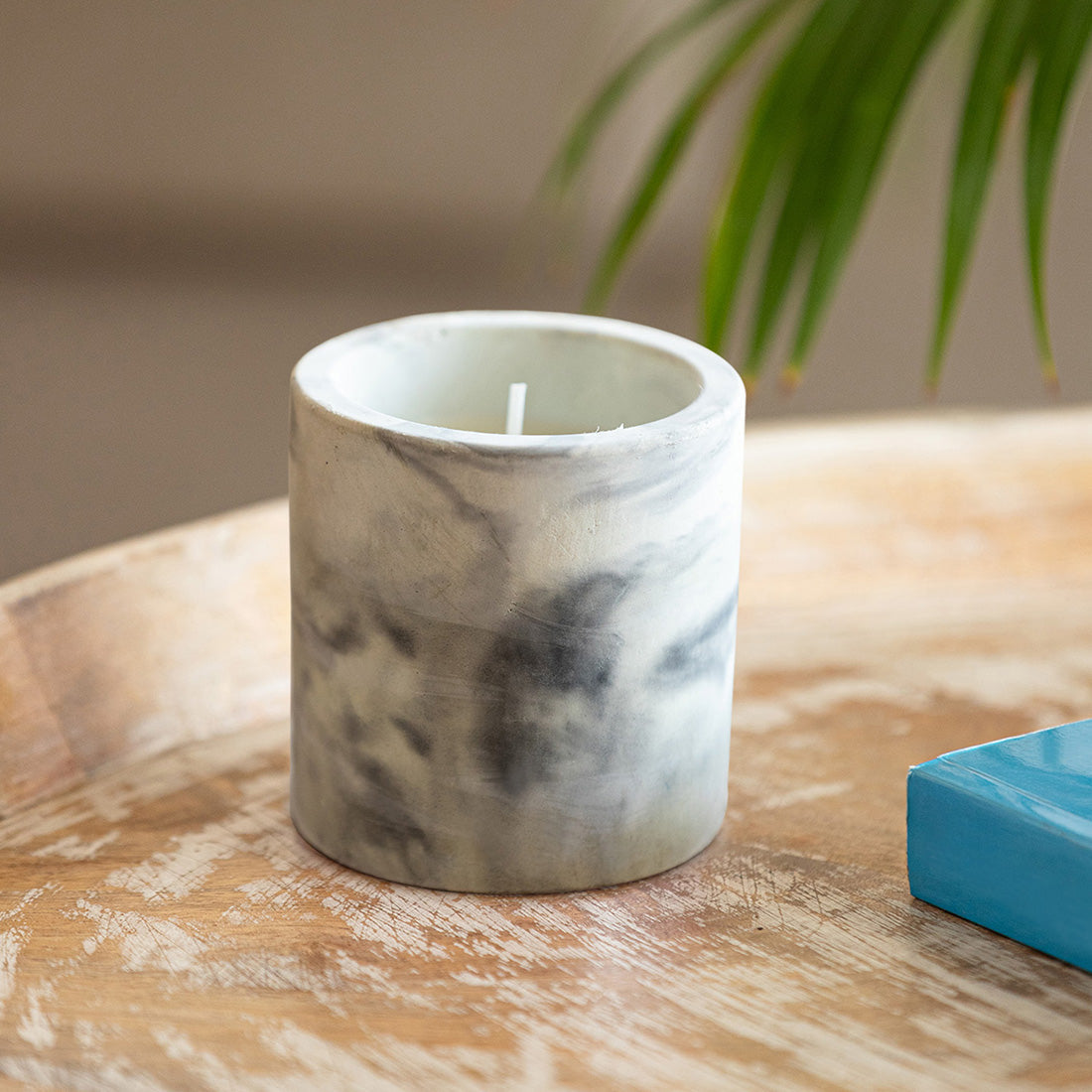 Cedarwood' Handmade Wax Concrete Jar Scented Candle (28 Hours Burn Time, Soy Blend)