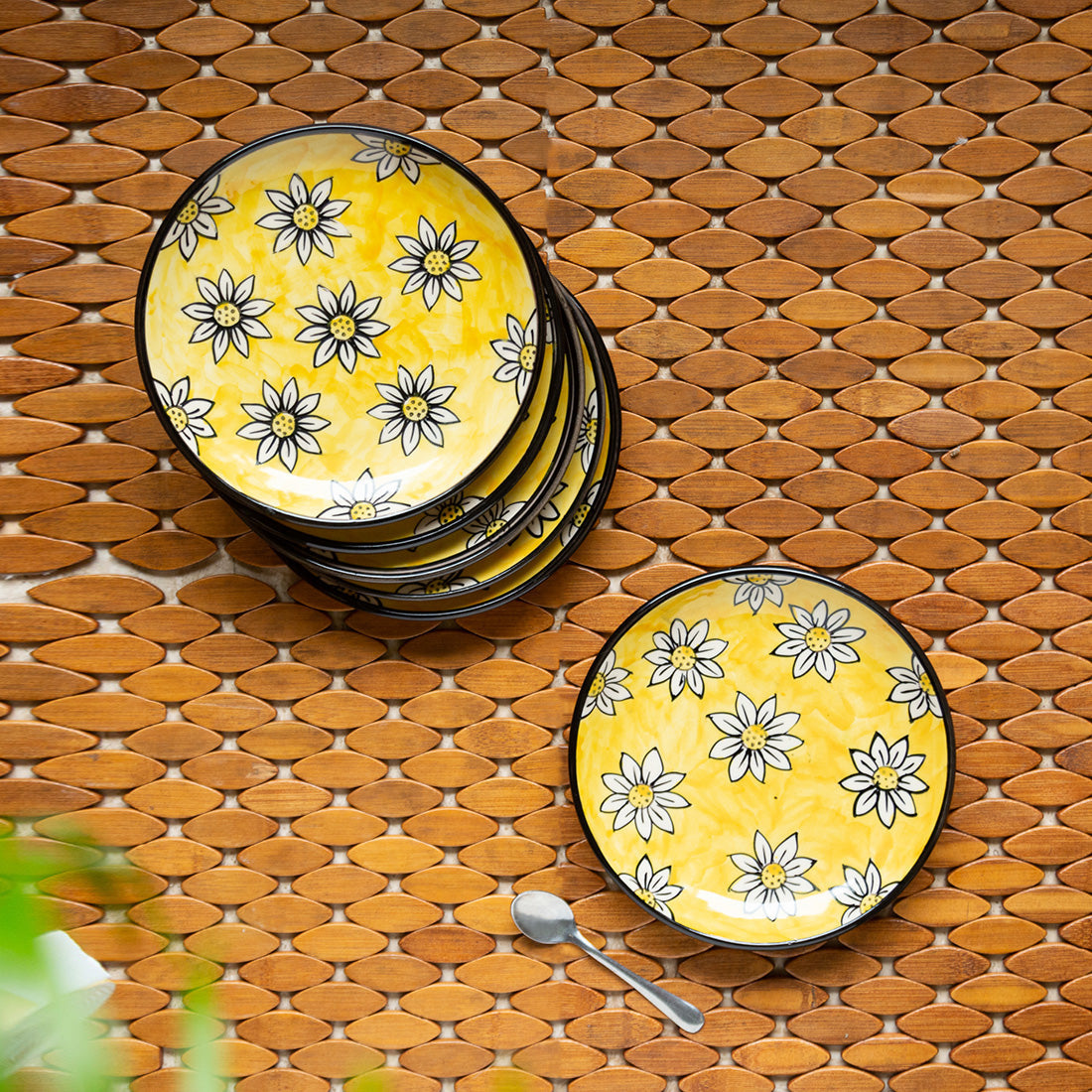 'Californian Sunflowers' Hand-Painted Ceramic Side/Quarter Plates (Set Of 6, 17.8 cm)